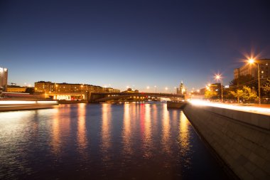 Moskova Nehri gecede. Moscow, Rusya Federasyonu