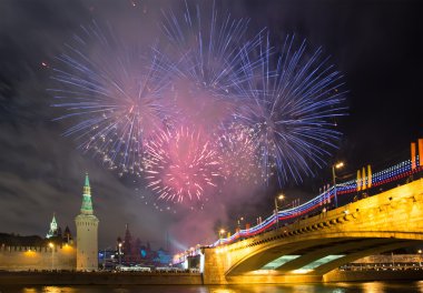 Moskova üzerinde havai fişek. Rusya
