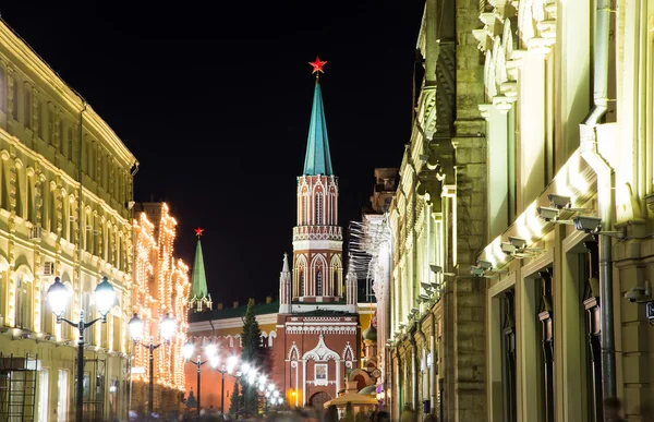 Kremlin van Moskou bij nacht, Rusland — Stockfoto