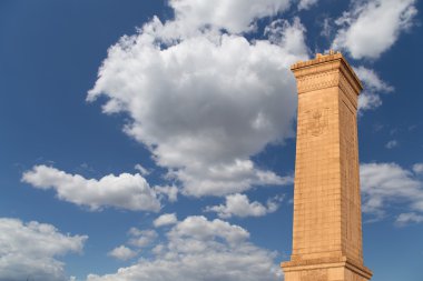 tiananmen Meydanı, Pekin, Çin Halk kahramanları Anıtı