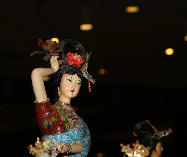 Traditional Chinese vases at a Chinese market — Stock Photo, Image