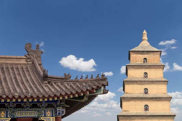 Jätte wild goose pagoda eller stora wild goose pagoda, är en buddhistisk pagod ligger i södra xian (sian, xi'an), shaanxi-provinsen, Kina — Stockfoto