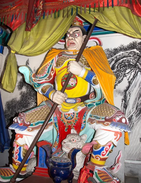 Dharmapala (protector van dharma), boeddhistische tempel in beijing, china. — Stockfoto