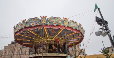 Carousel Red square, yeni yıl ve Noel tatili için dekore edilmiştir. Moscow, Rusya Federasyonu