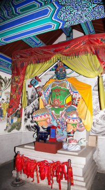 dharmapala (dharma koruyucusu), Pekin, Çin Budist tapınağı. dharmapala öfkeli Tanrı türüdür.