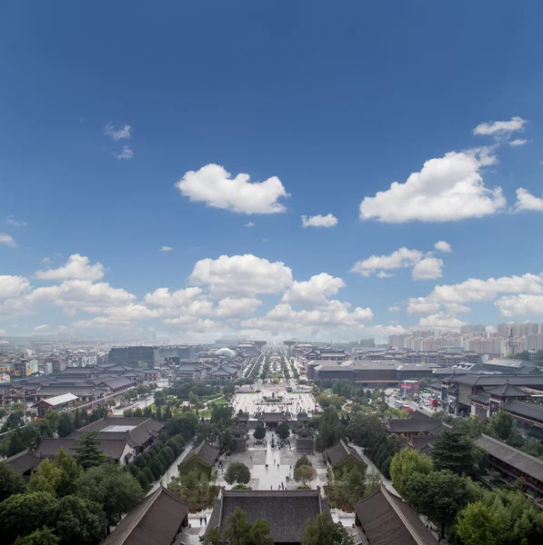 View of the city of Xian (Sian, Xi 'an), Shaanxi province, China — стоковое фото
