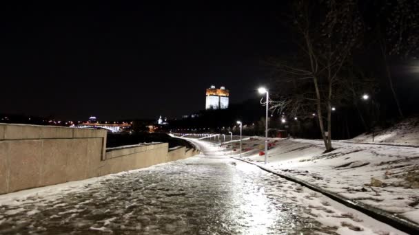 Terraplén del río Moskva en una noche de invierno, Moscú, Rusia — Vídeos de Stock