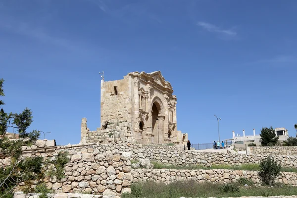 Arc d'Hadrien à Jerash, Jordanie- a été construit pour honorer la visite de l'empereur Hadrien à Jerash en 129 après JC — Photo