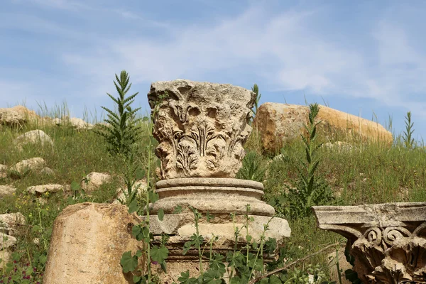 Rovine romane nella città giordana di Jerash (Gerasa dell'antichità), capitale e più grande città del governatorato di Jerash, Giordania — Foto Stock