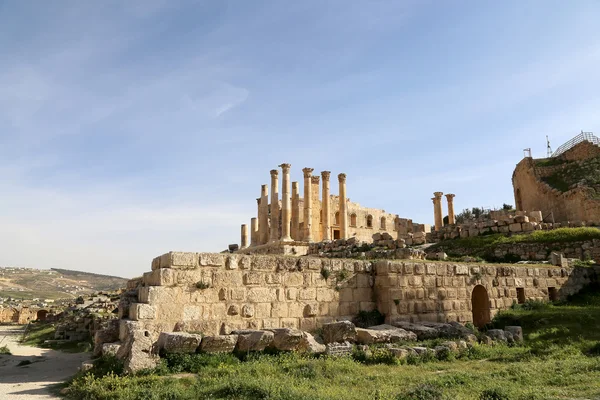 Temple de Zeus, ville jordanienne de Jerash (Gérasa de l'Antiquité), capitale et plus grande ville du gouvernorat de Jerash, Jordanie — Photo