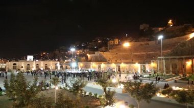 (gece) Roma Tiyatrosu Amman, Ürdün - tiyatro, antonius pius (ce, 138-161), büyük döneminde inşa edilmiş ve dik eğimli yapısı 6000 kişi hakkında koltuk