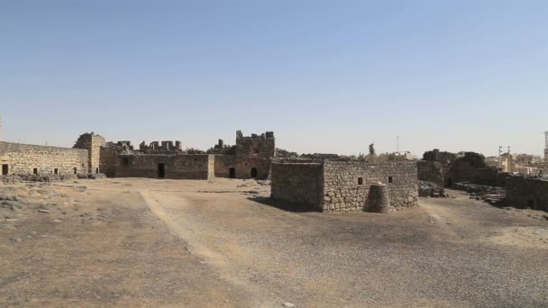 Ruínas do Castelo de Azraq, no centro-leste da Jordânia, a 100 km a leste de Amã — Vídeo de Stock