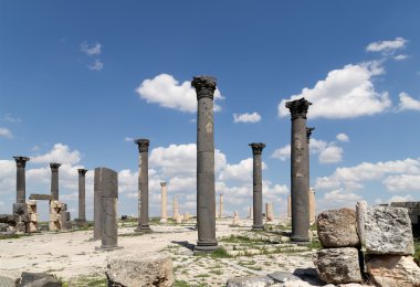 Roma kalıntıları um Birol (um qays)--gadara antik kent sitesi yakınındaki kuzey Ürdün'de bir şehir. Um qais jordan'ın en eşsiz Yunan Roma decapolis sitelerinden biridir