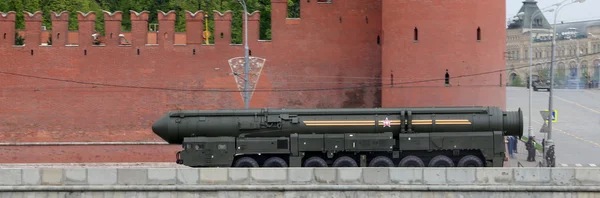 Russian weapons. Rehearsal of military parade near the Kremlin, Moscow, Russia — Stock Photo, Image