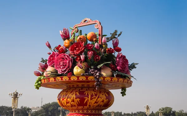 Huge flower basket in Tiananmen square,  Beijing, China — Stock Photo, Image