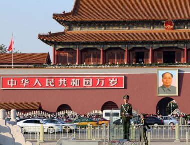 Tiananmen Meydanı'na (onur guard)--bu büyük şehir Meydanı Merkezi Pekin, Çin