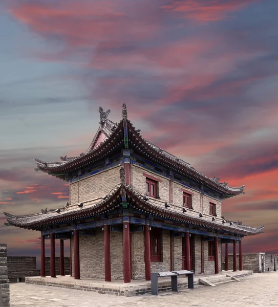 Las fortificaciones de Xian (Sian, Xi 'an), antigua capital de China, representan una de las murallas chinas más antiguas y mejor conservadas. — Foto de Stock