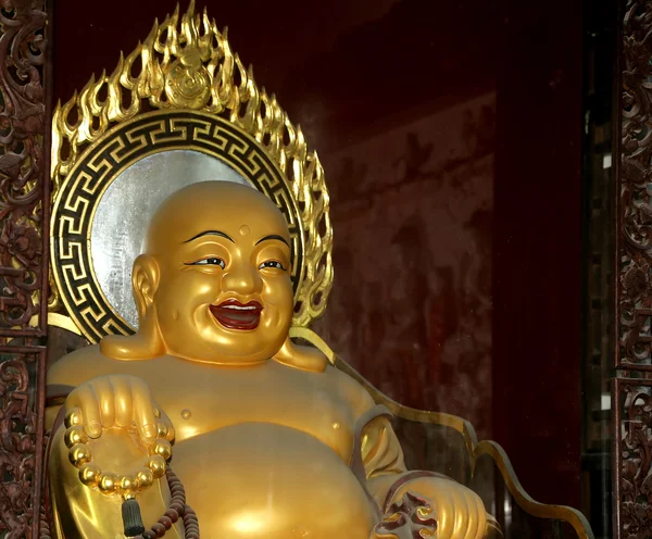 Buddhist Temple. Statue of Buddha-- Beihai Park -- is an imperial garden to the northwest of the Forbidden City in Beijing, China — Stock Photo, Image