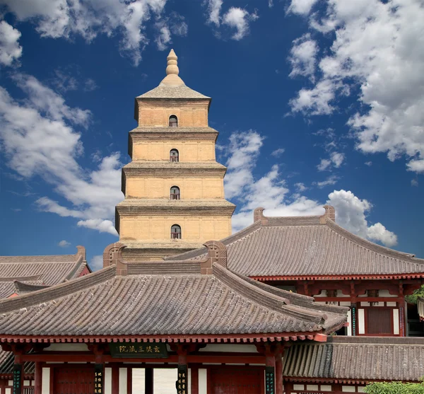 Pagoda dzikich gęsi lub big wild goose pagoda, Buddyjski pagoda położony jest w południowej xian (sian, xi'an), prowincji shaanxi, w Chinach — Zdjęcie stockowe