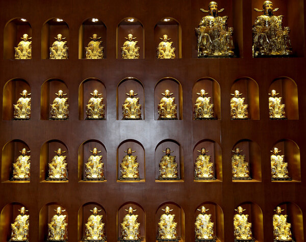 Статуя Сюаньцзана. Great Wild Goose Pagoda, Xian (Sian, Xi 'an), Shaanxi province, China
