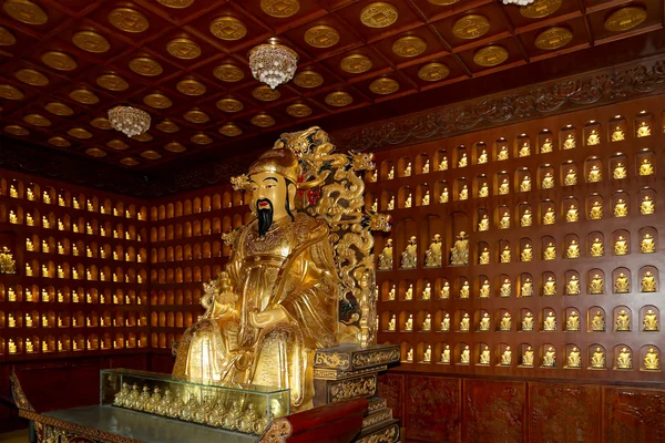 Estatua de Xuanzang. Gran pagoda de ganso salvaje, Xian (Sian, Xi 'an), provincia de Shaanxi, China — Foto de Stock