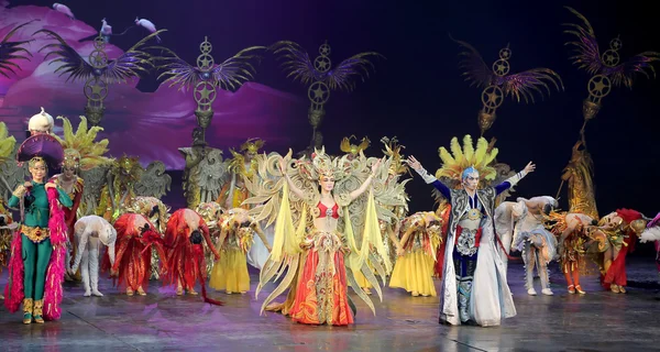 Tang Palace Show é realizado por Shaanxi Dancing Troupe e criado em 1980, Xian (Sian, Xi 'an), China — Fotografia de Stock