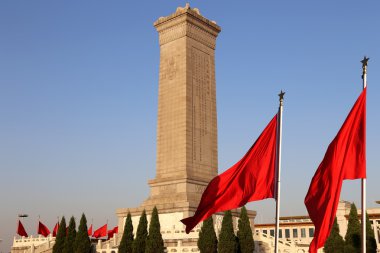 tiananmen Meydanı, Pekin, Çin Halk kahramanları Anıtı