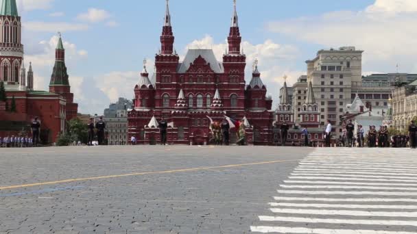 Московський кремль у Сонячний літній день, Росія — стокове відео