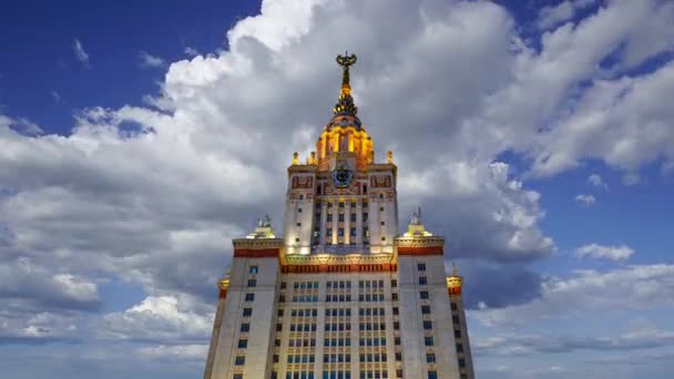 Das Hauptgebäude Der Staatlichen Lomonossow Universität Moskau Auf Den Spatzenbergen — Stockvideo