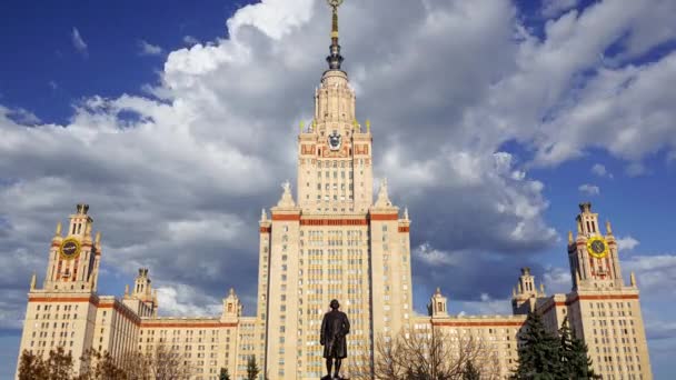 Lomonosov Moszkva Állami Egyetem Főépülete Veréb Dombokon Nyári Nap Legmagasabb — Stock videók