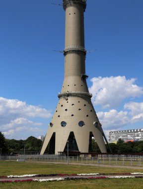 Ostankino televizyon kulesi, Moskova, Rusya. ayakta 540.1 metre uzunluğunda, 500 metre yüksekliğindeki aşmak için dünyanın ilk müstakil yapı yapıldı..
