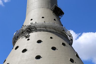 Ostankino televizyon kulesi, Moskova, Rusya. ayakta 540.1 metre uzunluğunda, 500 metre yüksekliğindeki aşmak için dünyanın ilk müstakil yapı yapıldı..