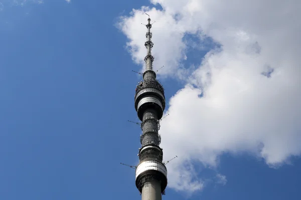 Ostankino televizyon kulesi, Moskova, Rusya. ayakta 540.1 metre uzunluğunda, 500 metre yüksekliğindeki aşmak için dünyanın ilk müstakil yapı yapıldı..
