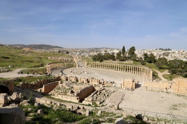 Forum (oval plaza) gerasa (jerash), jordan. Asimetrik bir plaza birinci yüzyılda inşa edilen Sütunlu Cadde başında bir forumdur