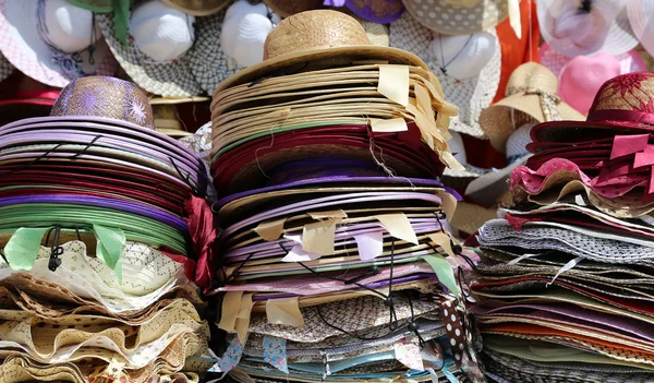 Cappelli donna per protezione solare, Giordania, Medio Oriente — Foto Stock