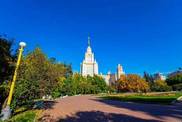 Moskw Rusja Październik 2021 Budynek Główny Państwowego Uniwersytetu Łomonosowa Moskwie — Zdjęcie stockowe