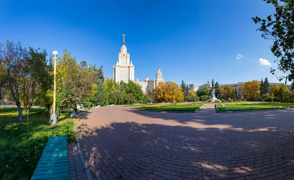 Moskw Rusja Październik 2021 Budynek Główny Państwowego Uniwersytetu Łomonosowa Moskwie — Zdjęcie stockowe