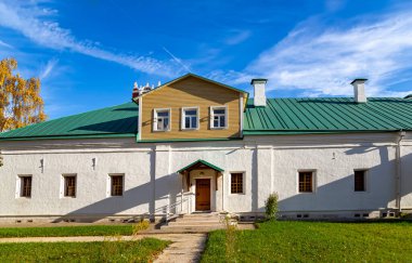 Novodevichy manastırı (Bogoroditse-Smolensky manastırı) güneşli bir sonbahar gününde. Moskova, Rusya. UNESCO dünya mirası sahası