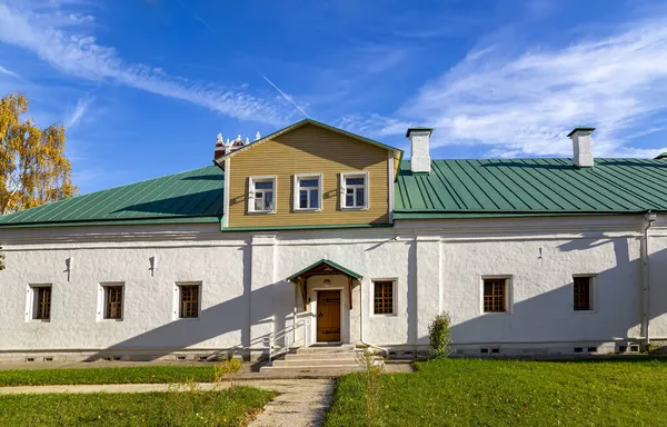 在一个阳光灿烂的秋日 Novodevichy修道院 Bogoroditse Smolensky修道院 莫斯科 俄罗斯 教科文组织世界遗产场址 — 图库照片