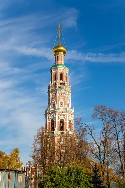 Novodevichy Klášter Bogoroditse Smolensky Klášter Slunečného Podzimního Dne Osmiboká Zvonice — Stock fotografie