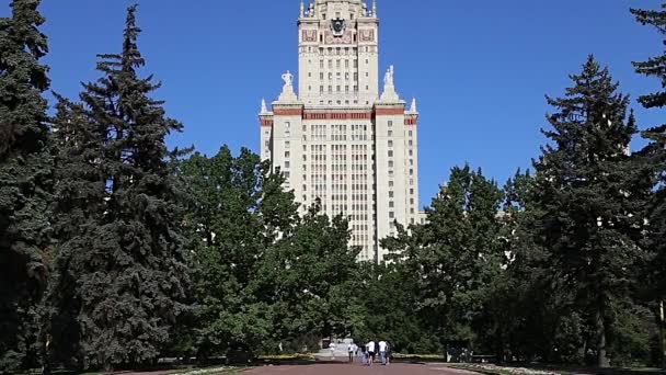 Edificio Principal Lomonosov Universidad Estatal Moscú Sparrow Hills Día Verano — Vídeos de Stock