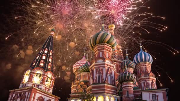 Catedral Intercesión Santísima Theotokos Foso Templo Basilio Bendito Fuegos Artificiales — Vídeos de Stock