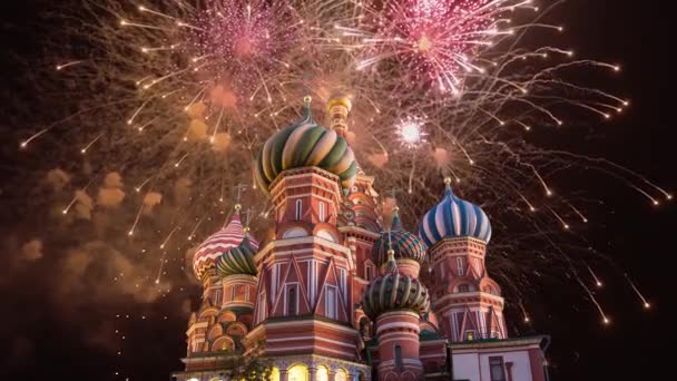 Catedral Intercesión Santísima Theotokos Foso Templo Basilio Bendito Fuegos Artificiales — Vídeos de Stock