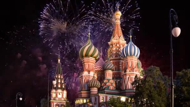 Catedral Intercesión Santísima Theotokos Foso Templo Basilio Bendito Fuegos Artificiales — Vídeos de Stock