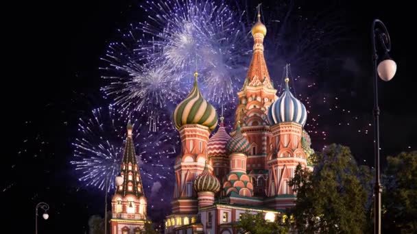 Catedral Intercesión Santísima Theotokos Foso Templo Basilio Bendito Fuegos Artificiales — Vídeos de Stock