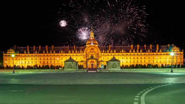 Celebratory Colorful Fireworks Les Invalides National Residence Invalids Night Paris — Stockvideo