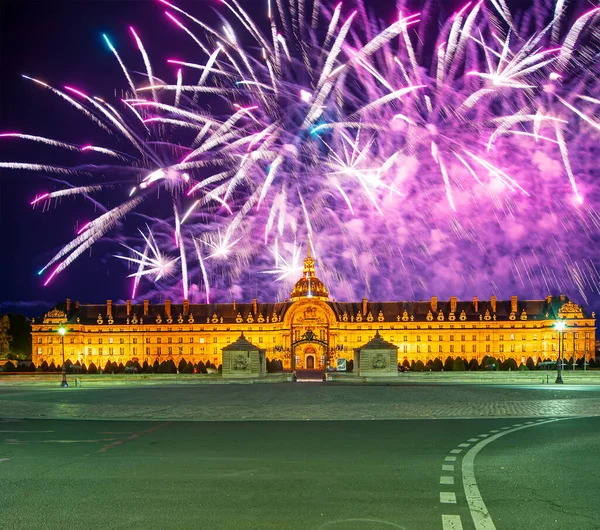 Celebratory Colorful Fireworks Les Invalides National Residence Invalids Night Paris — 图库照片