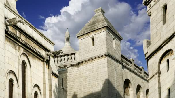 巴黎圣心大教堂 Basilica Sacred Heart Paris 俗称圣心大教堂 Sacre Coeur Basilica 位于法国巴黎的蒙马特区 — 图库视频影像