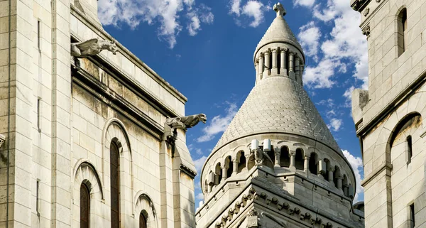 프랑스 파리의 몽마르트르 지역에 스러운 Sacre Coeur Basilica — 스톡 사진