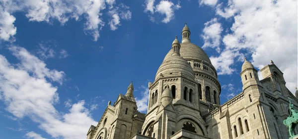 巴黎圣心大教堂 Basilica Sacred Heart Paris 俗称圣心大教堂 Sacre Coeur Basilica 位于法国巴黎蒙马特区 — 图库照片